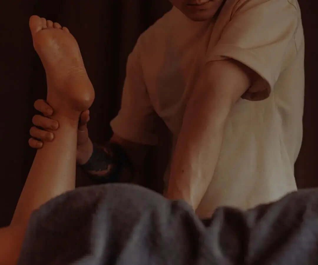 Easing Aches: Simple Solutions for Leg Pain Relief